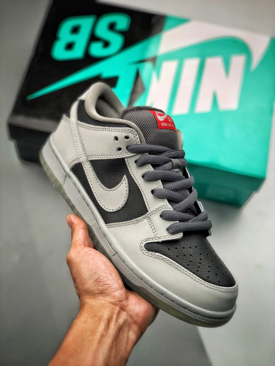 Atlas x Nike SB Dunk Low Wolf GreyBlack-Challenge Red 601272