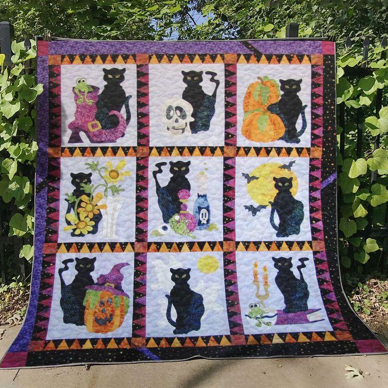 Funny Halloween Black Cat Quilt Blanket