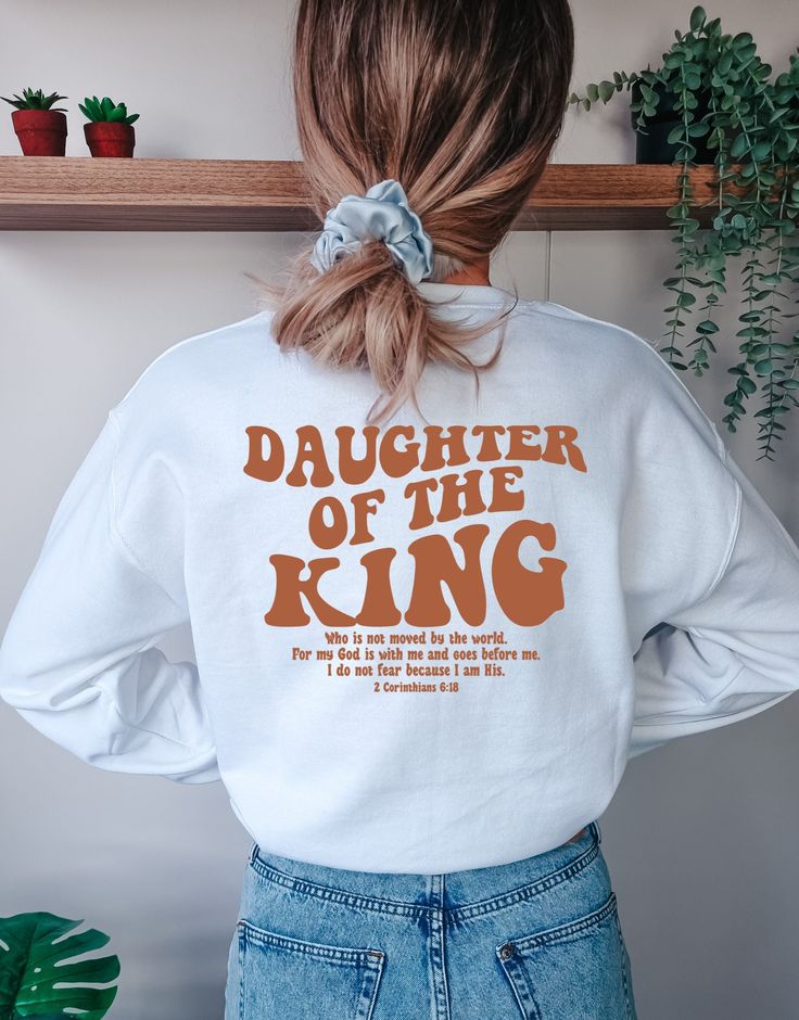 Daughter Of The King Hoodie, Aesthetic Christian Sweatshirt, Women’s Religious Sweatshirt, Bible Verse Hoodie, Christian Gifts, Church Shirt