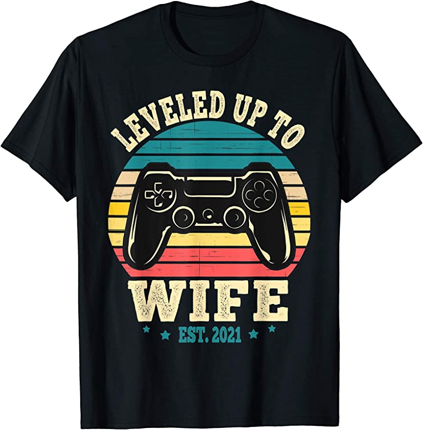 Vintage Leveled Up To Wife Est. 2021 Newly Married Couple T-Shirt