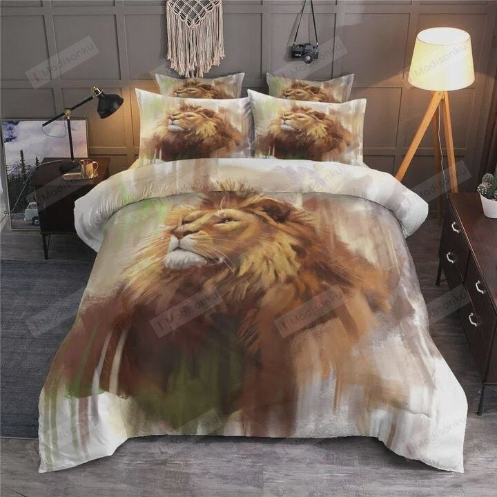 A Big Yellow Lion Bedding Set (Duvet Cover & Pillow Cases)