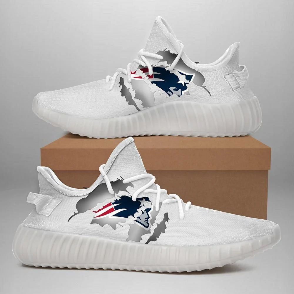 190703 New England Patriots Yeezy Shoes Sneakers, Custom Yeezy Boost, Hypebeast Shoes, Custom Shoes, Custom Sneaker