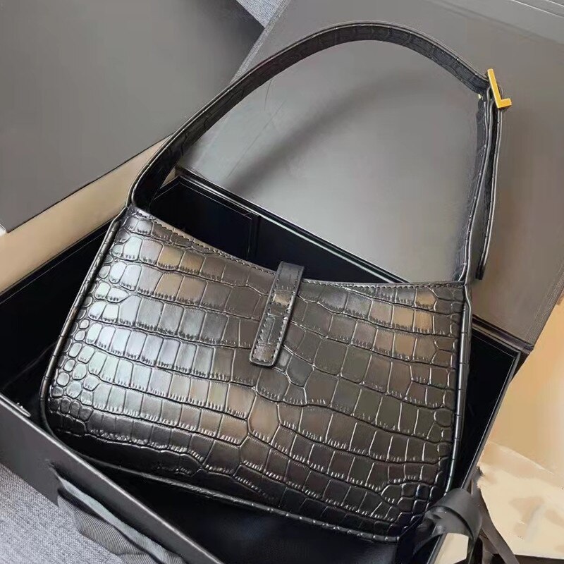 2022 Fashion Designer New Luxury Underarm Bag Cowhide TOP High-Quality Women’s Bag Casual Female Shoulder Bag alx