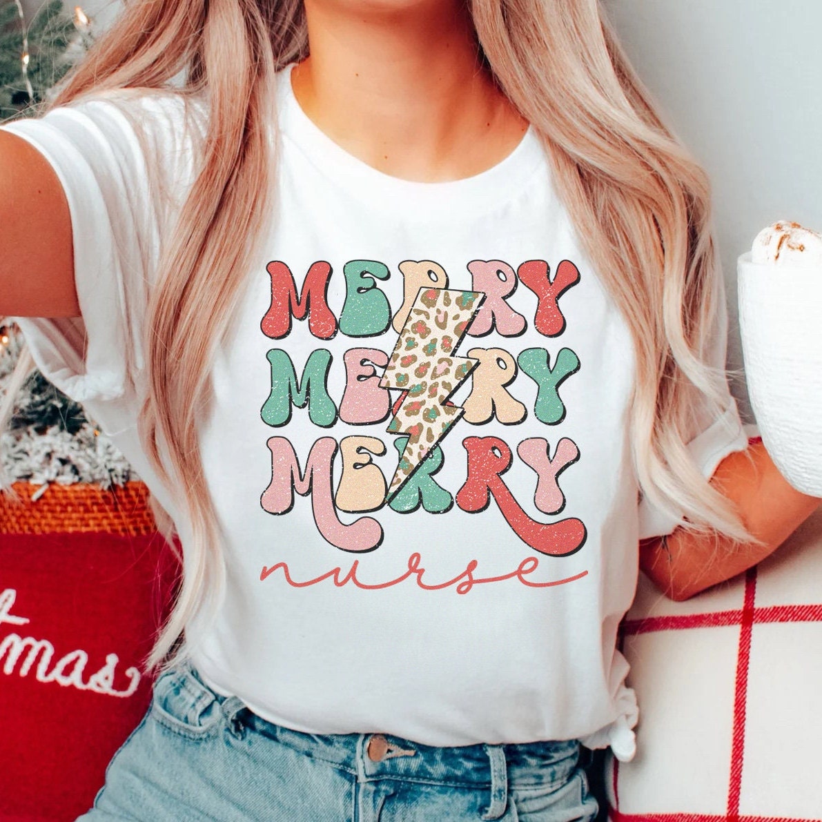 Retro Merry Nurse Christmas T-Shirt, Cute Xmas Crew Shirt for Peds Er Icu Med Surg Picu Rn Tshirt Tee, Festive Unit Holiday Gift