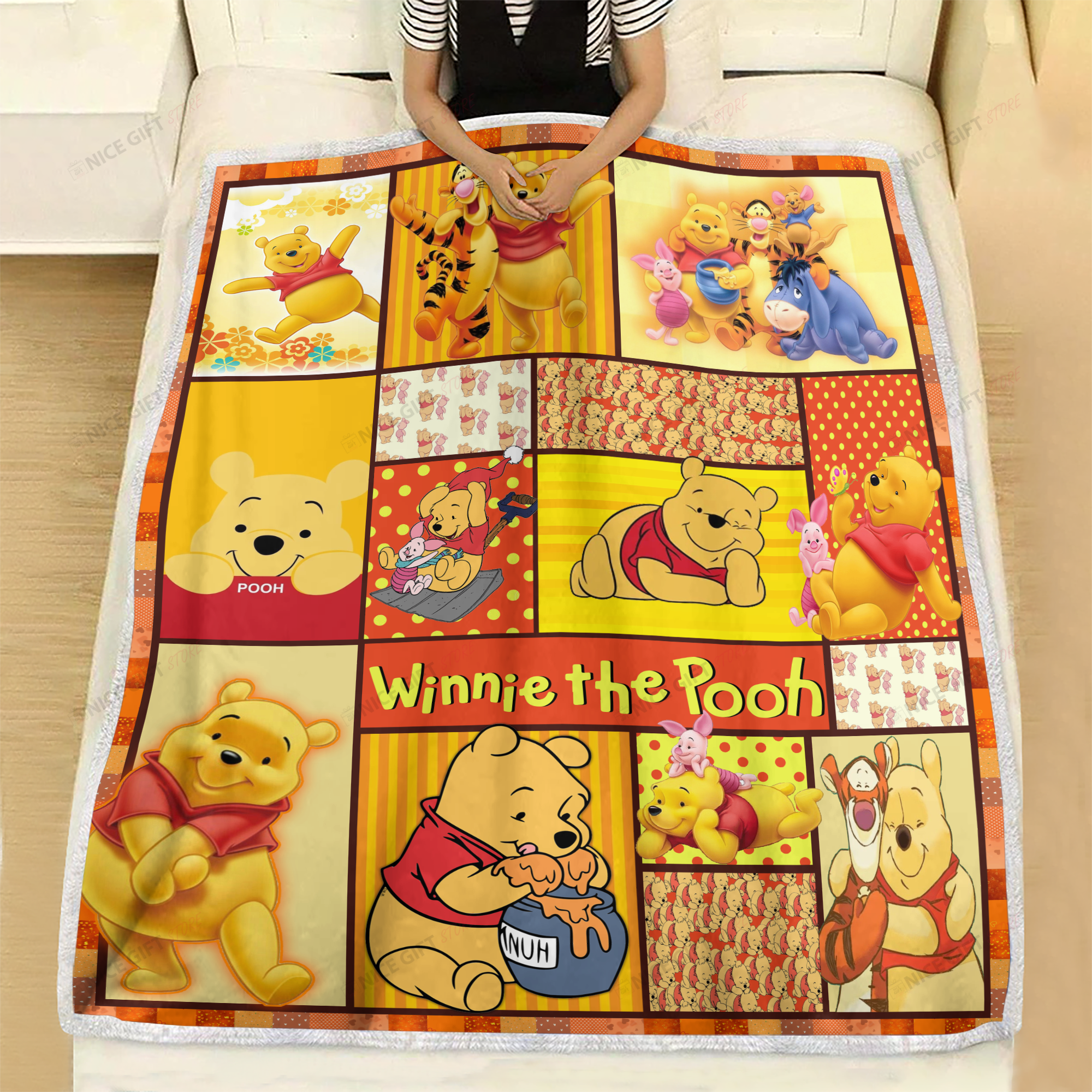 Winnie The Pooh Fleece Blanket Blk-L3R1