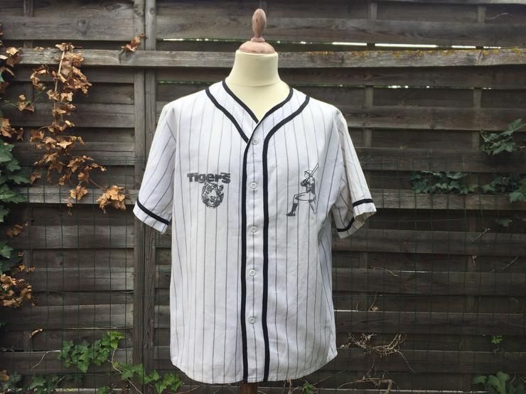 Sale Vintage Detroit Tigers Vintage Baseball With Back Print Aize Shirt