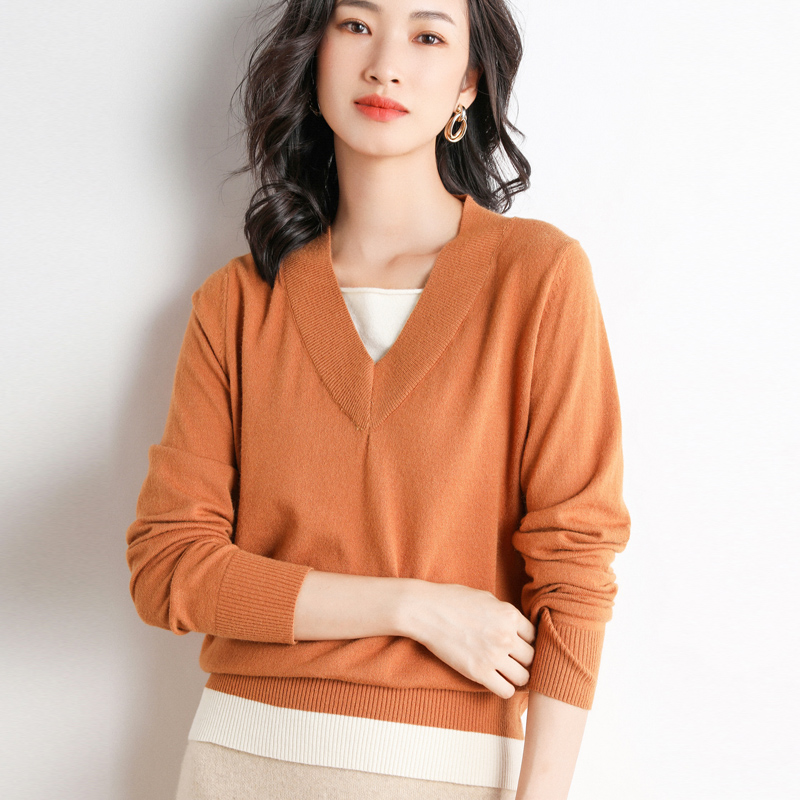 2022 Spring Autumn New V-Neck Sweater Women’s Fake Two-Piece Color Matching Bottoming Pullover Sweater Loose Thin Korean Version alx