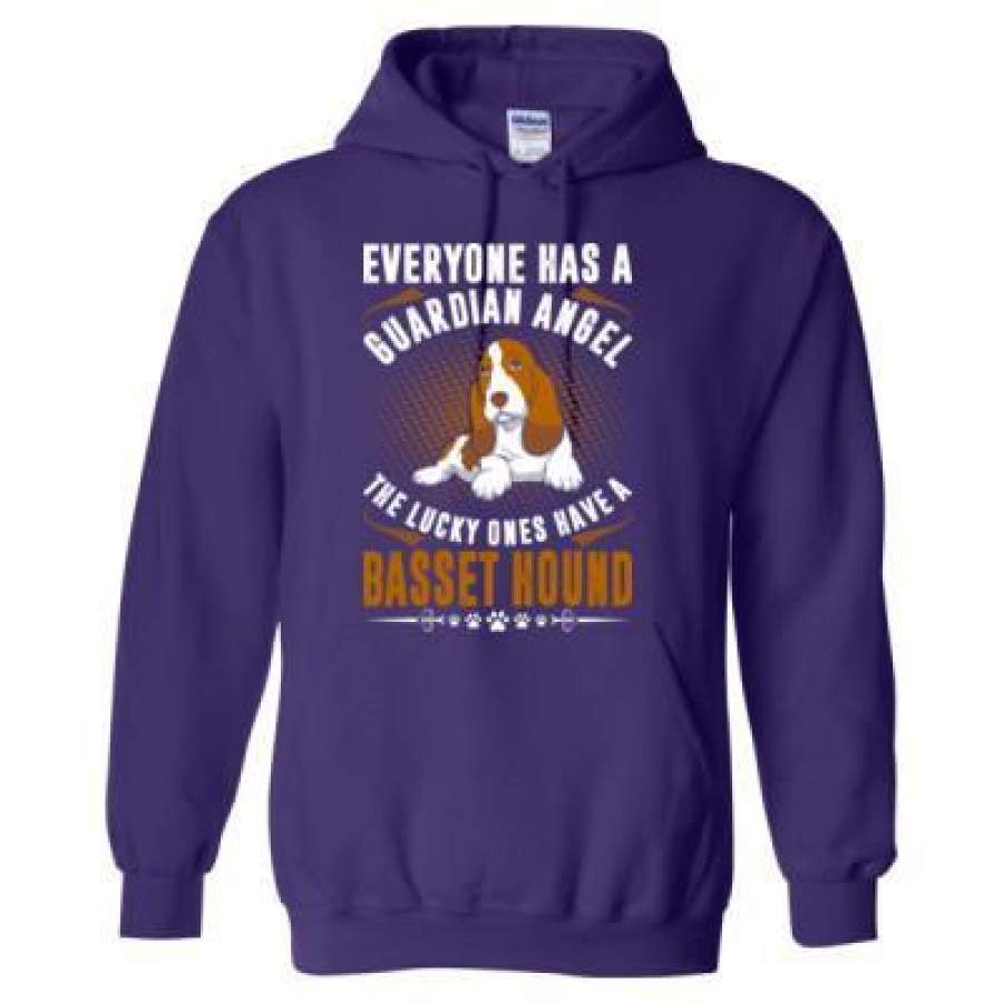 AGR Everyone Has A Guardian Angel The Lucky Ones Have A Basset Hound – Heavy Blend™ Hooded Sweatshirt