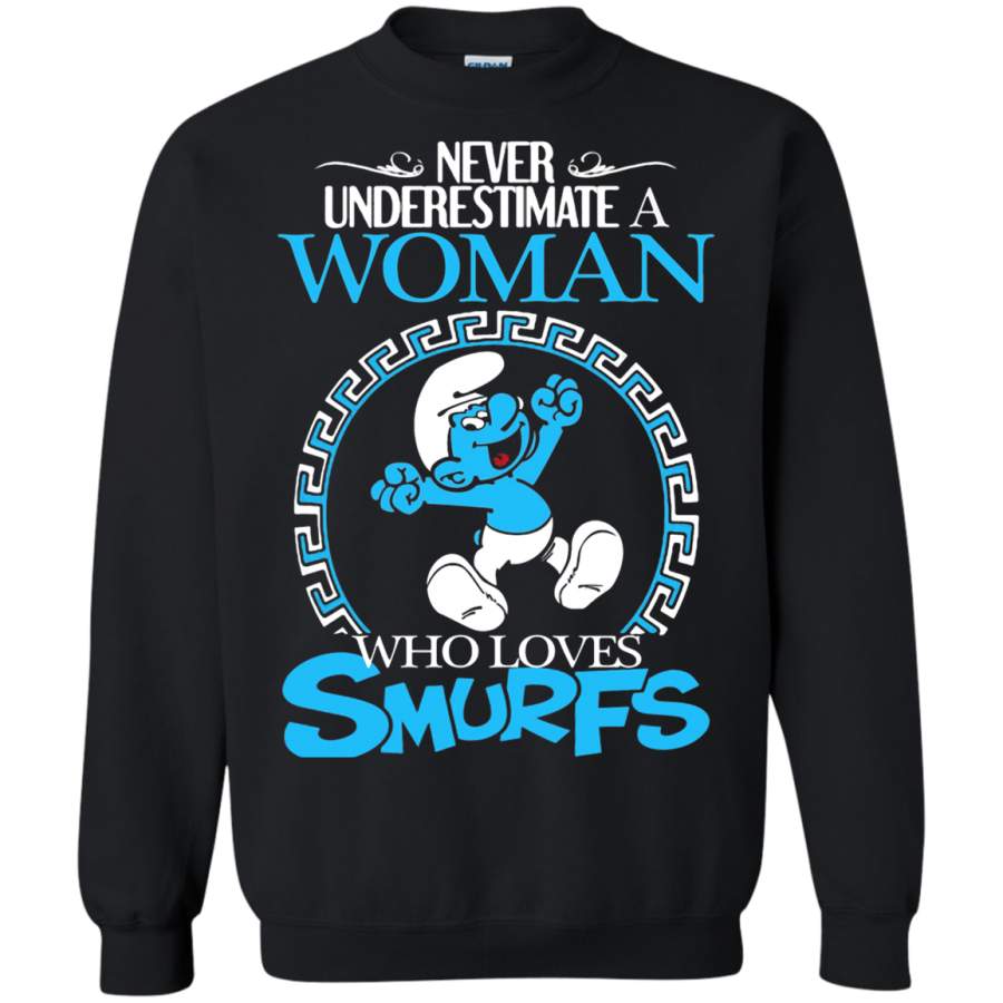 AGR Never Underestimate A Woman Who Loves Smurfs Sweatshirt