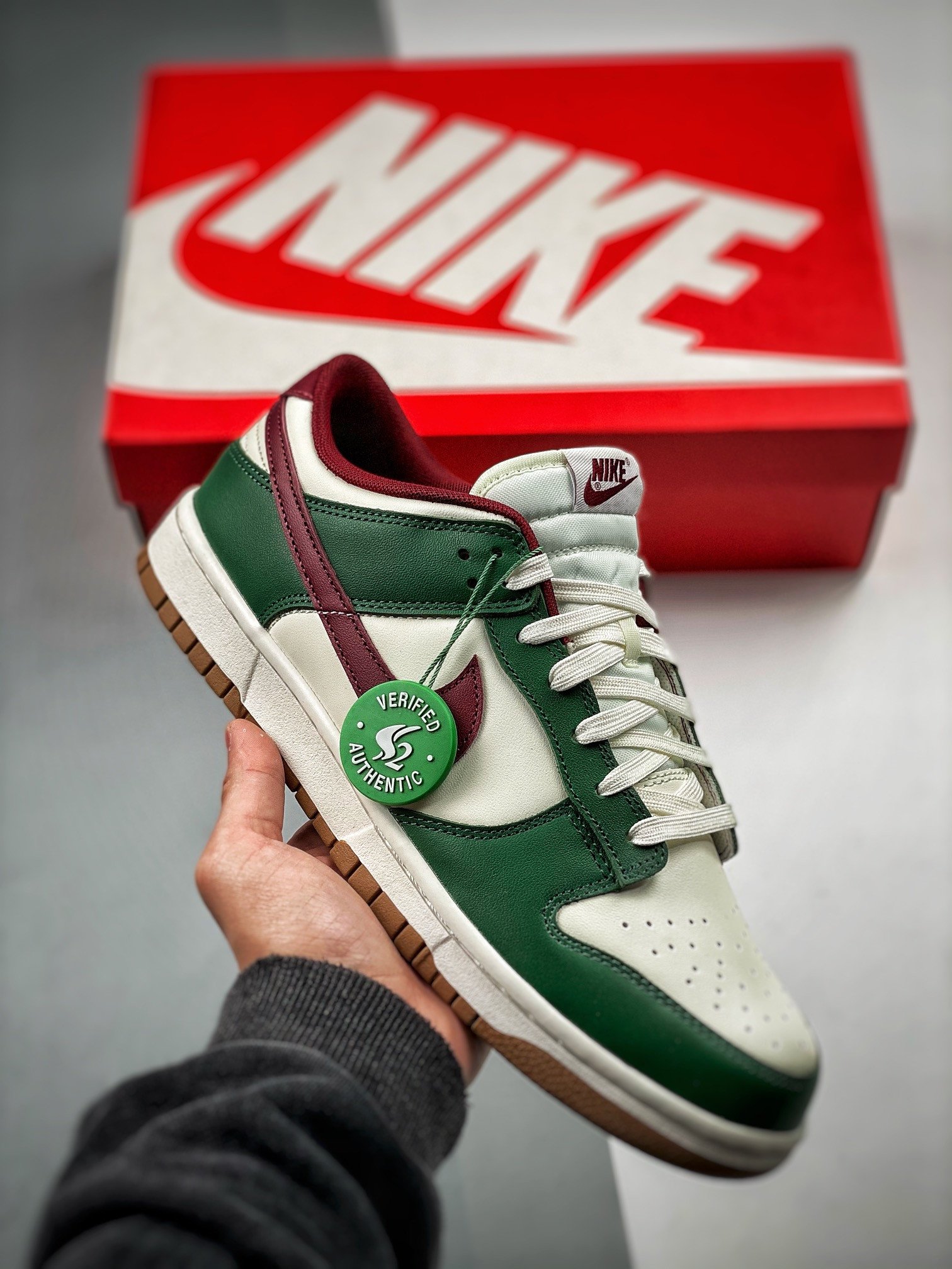 Nike Dunk Low Gorge GreenWhite-Team Red-Gum Medium Brown 5339337