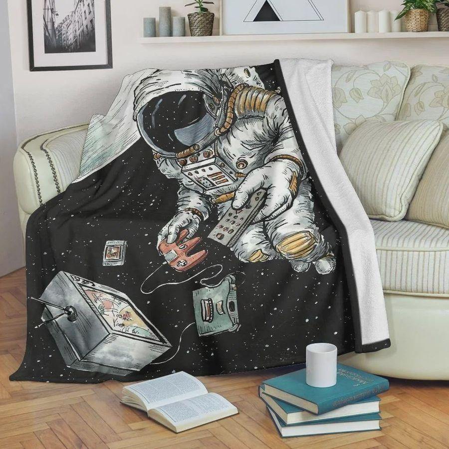 Astronaut – Best Idea Gift For Dad, Gift For Home Decor, Gift For Family  – Fleece Blanket