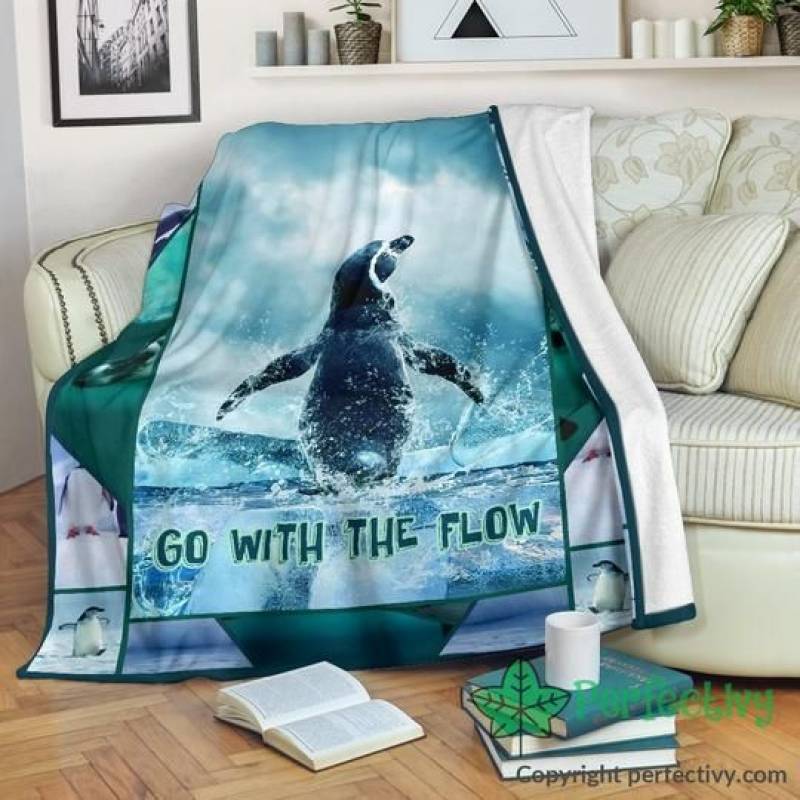 Penguin CLP2812236TT Sherpa Fleece Blanket