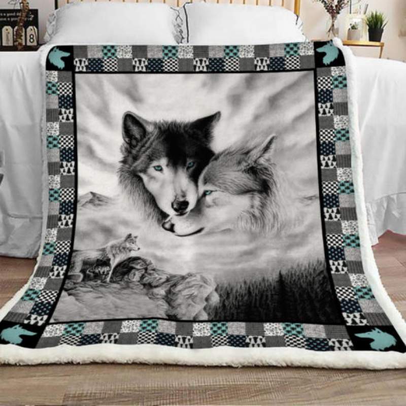 Wolf Sherpa Blanket JR1601 73O56