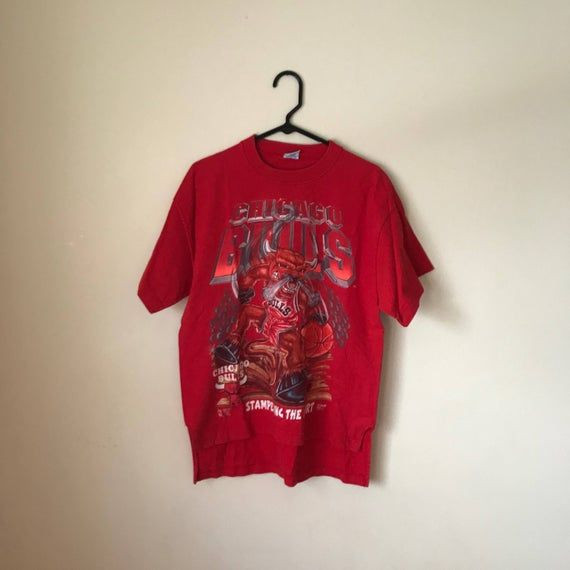 Vintage Chicago Bulls Stampeding The Court Benny The Bull Shirt