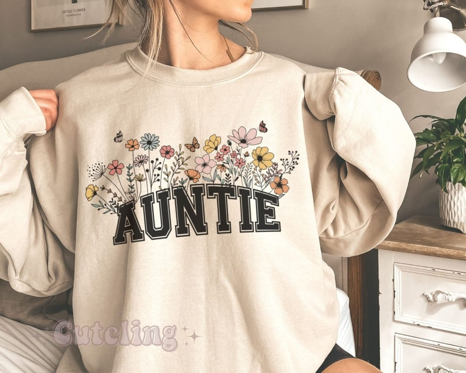 Auntie Sweatshirt, Auntie Crewneck Wildflowers Aunt, Pregnancy Reveal Gift For A New Aunt