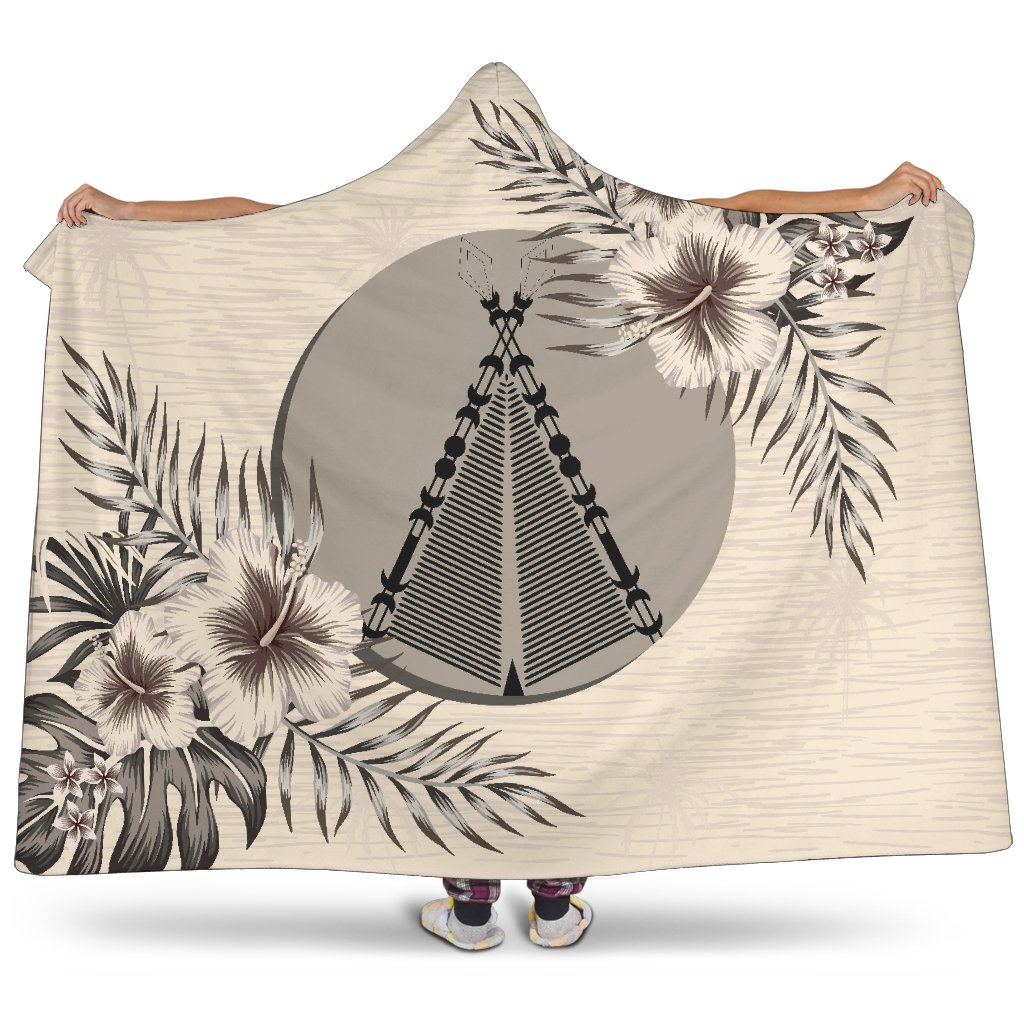 (Sivage) Wallis and Futuna Hooded Blanket – The Beige Hibiscus A7