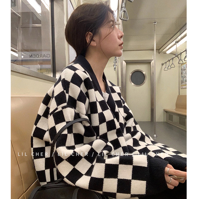 Winter Women Green Sweater Coat Checkerboard Single-breasted Korean Fashion Lazy Wind Loose Outerwear Long Sleeves Knitting Tops alx