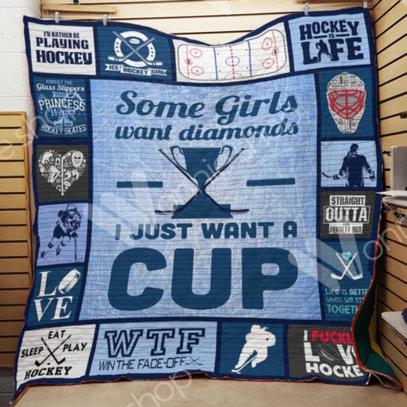 Hockey Girl M1304 83O33 Blanket