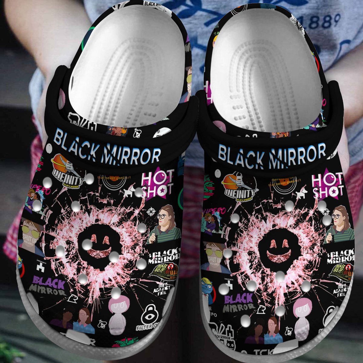 Black Mirror Tv Series Crocss Clogs For Men Women And Kid O2Plgybn