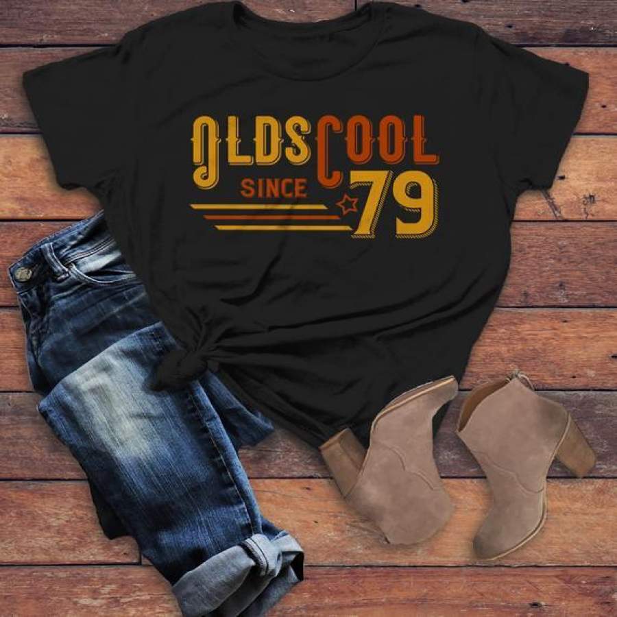 Women’s Vintage T Shirt 1979 Birthday Shirt Olds Cool 40th Birthday Tee Retro Gift Idea Vintage Tee Oldscool Shirts