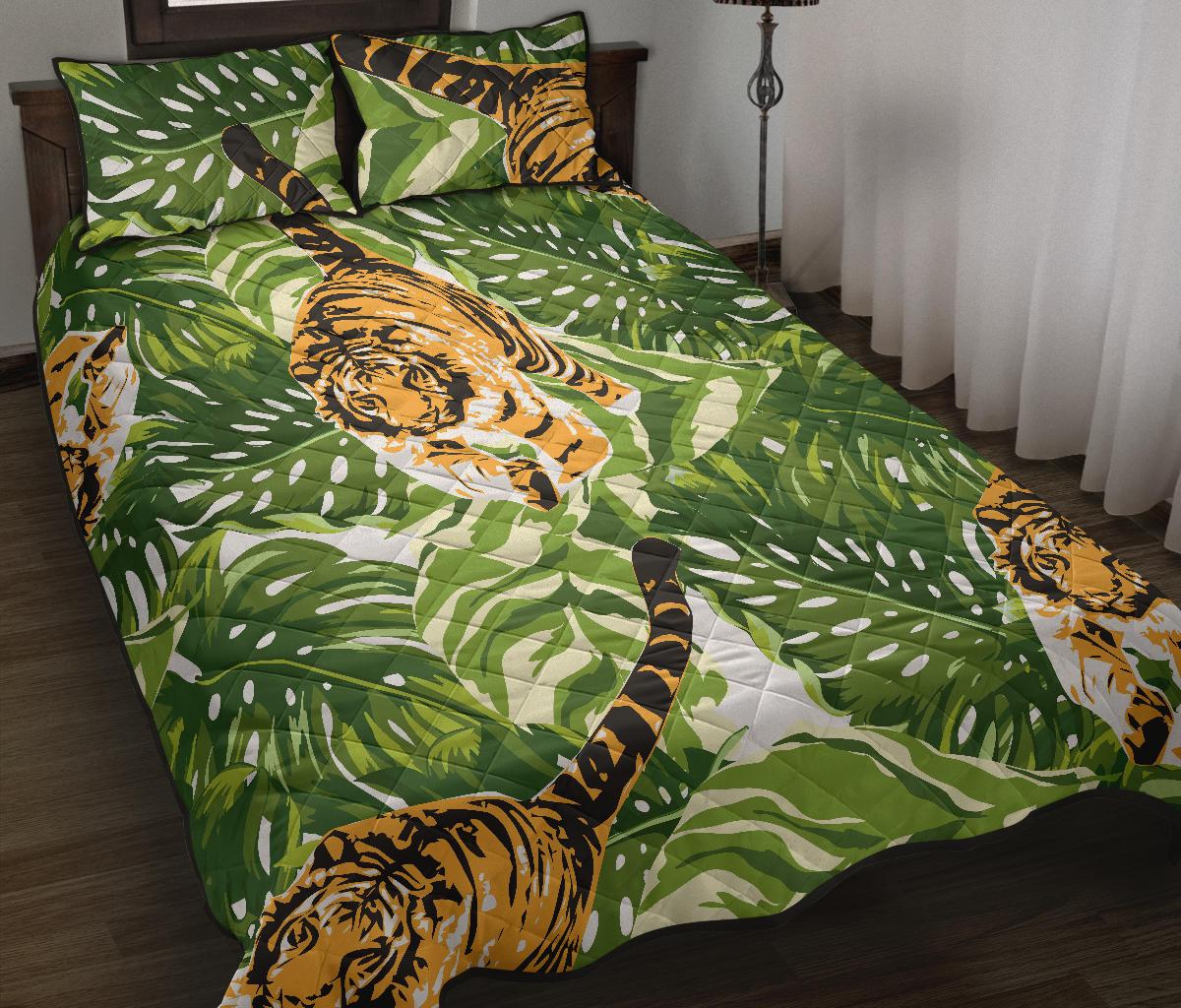 Bengal Tiger Pattern leaves Quilt Bed Set