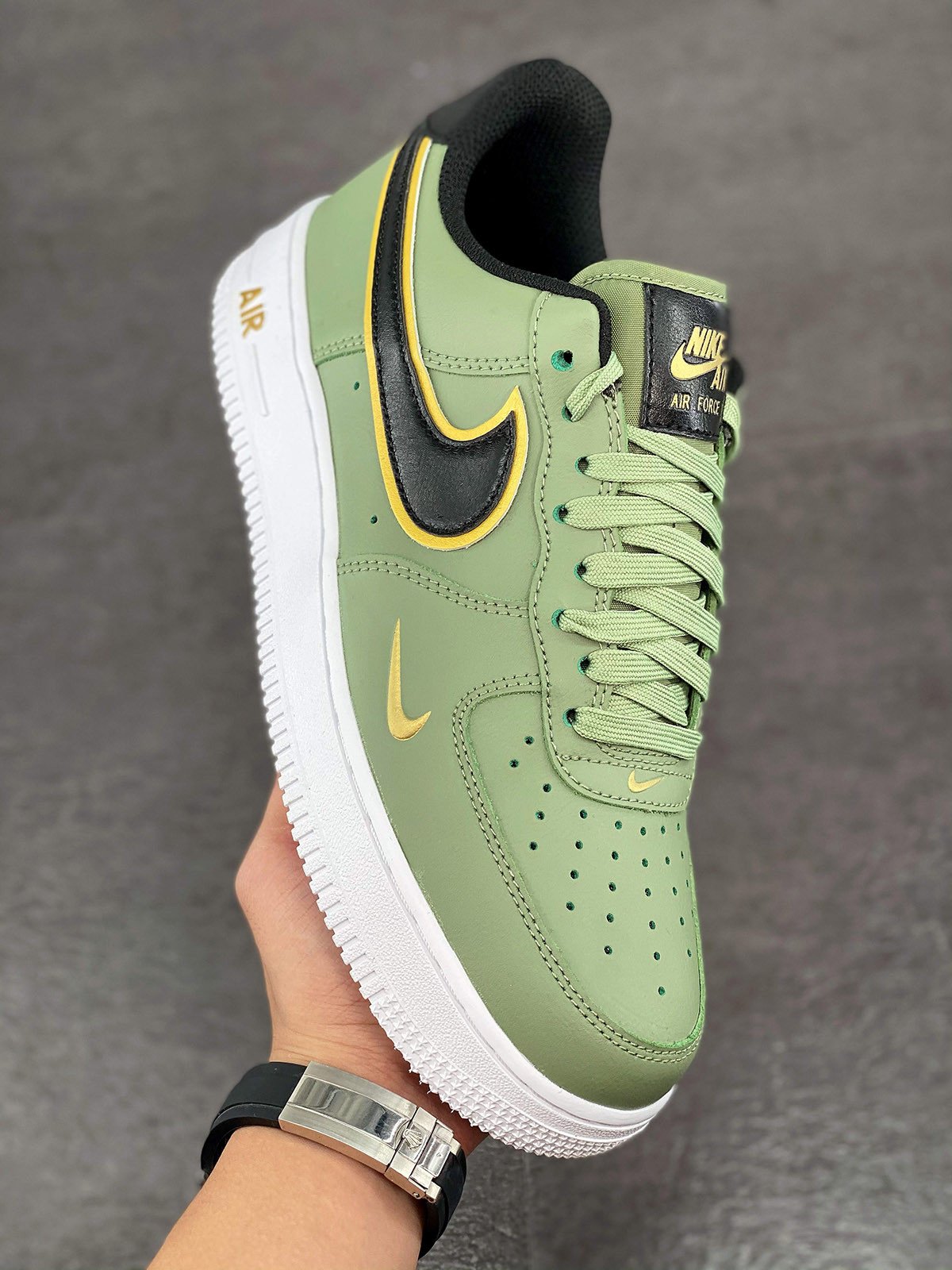 Nike Air Force 1 Oil GreenMetallic Gold Swoosh DA8481-300 5340107