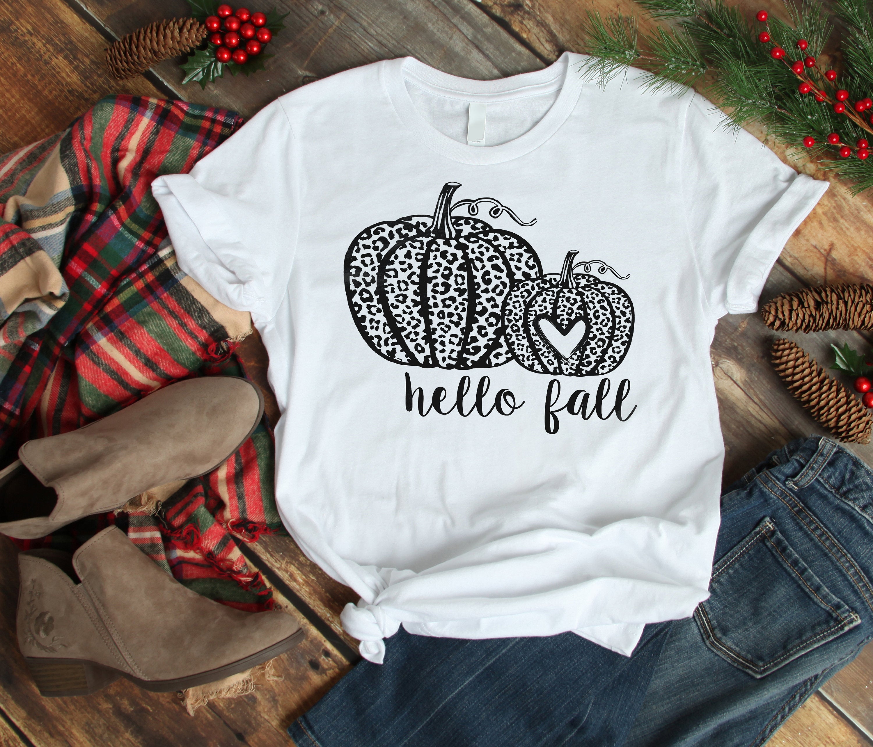 Classic Unisex T-Shirt Design Pumpkin Leopard With Heart Printed Hello Fall Autumn Shirts For Men Women