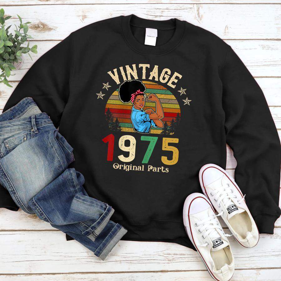 Womens Vintage 1975 Made In 1975 45th Birthday 45 Years Old Gift  Sweatshirt