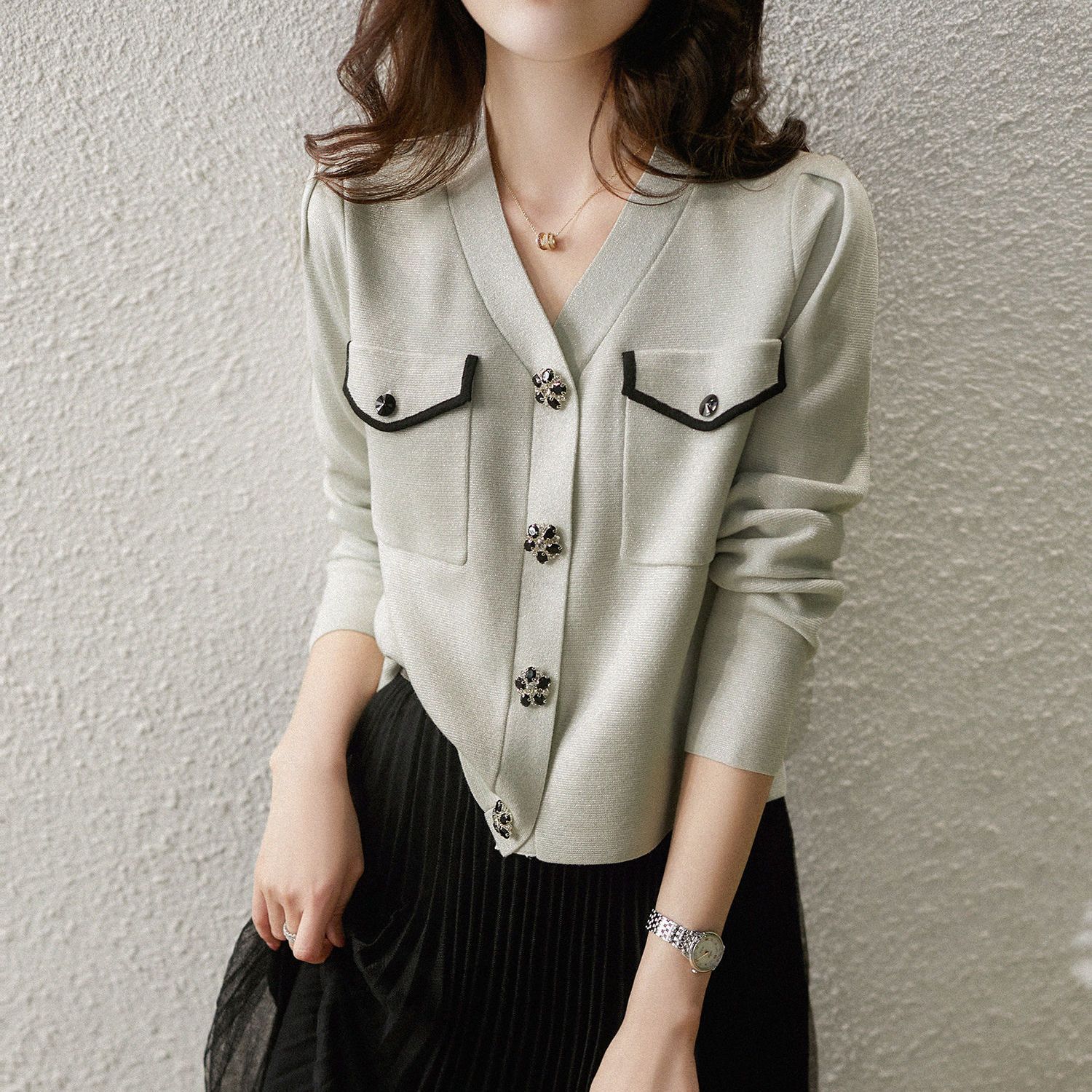 Women Autumn Winter Casual Sweaters Long Sleeve V-Neck Loose Fashion Knit Pockets Diamonds Petal Button Female Cardigans Sweater alx