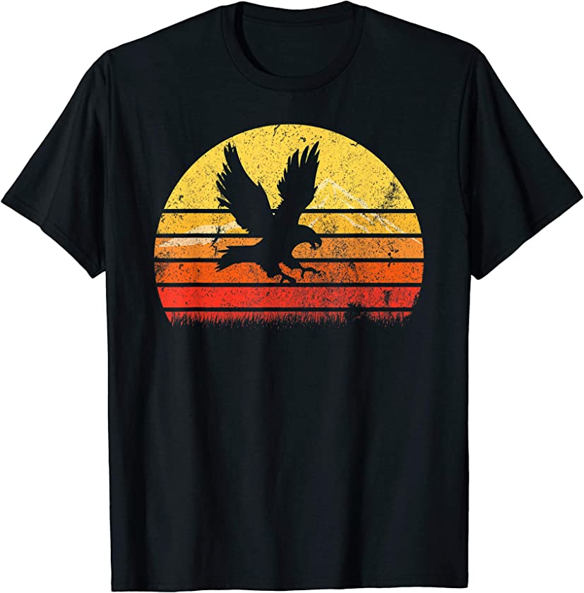 Vintage Retro Hawk Silhouette Sunset Bird Lover Distressed T-Shirt