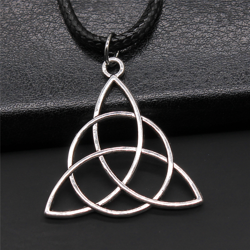 Triquetra Knot Amulet Religious Irish Knot Pendant Necklaces Triquetra Scandinavian Circle Trinity Statement Jewelry For Men alx