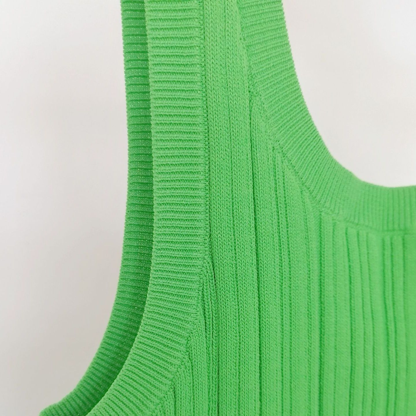 Women’s Green Stretch Sleeveless Knit Vest Sweater 2022 New Ladies Fresh Square Collar Sexy Knitwear Tank Top alx