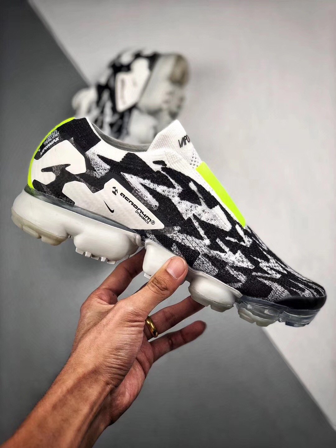 Acronym x Nike VaporMax Moc 2 Light Bone Black 600575