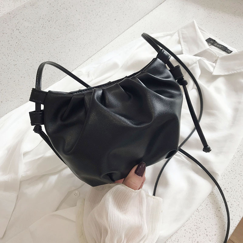 Women’s Premium Shoulder Bag New Fashion Niche Design Messenger Bag Female Wild Western Style Female Bag Mini Cloud Bag alx