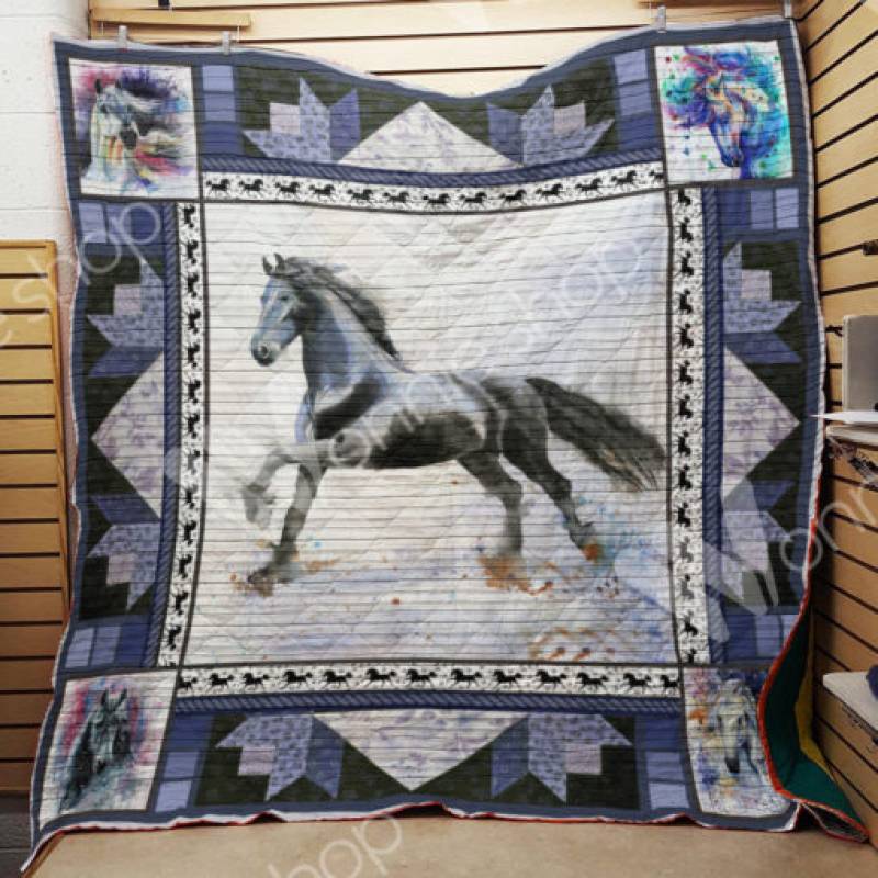 Horse F2103 83O41 Blanket