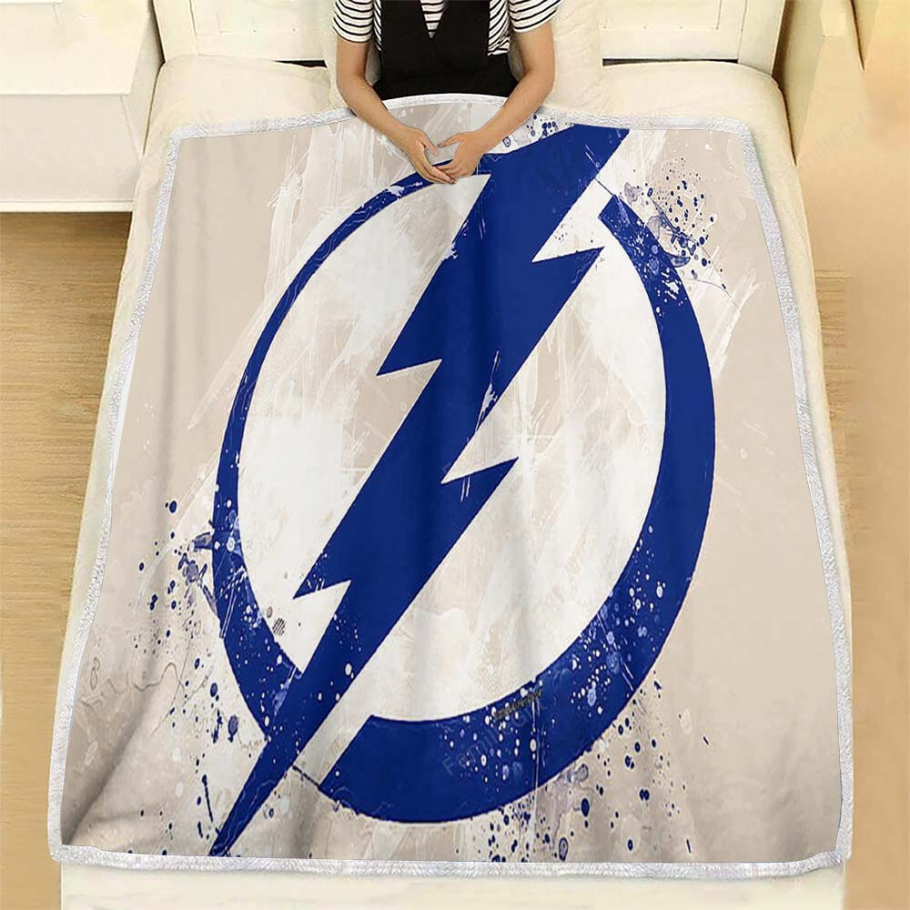 Tampa Bay Lightning Grunge Art Fleece Blanket – American Hockey Club Soft Blanket, Warm Blanket