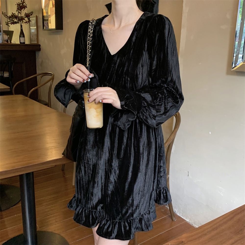 Black Velvet Dress Elegant Party V-Neck Temperament 2022 Fall New Ruffled Puff Long Sleeves Woman Fashion Dress Casual alx