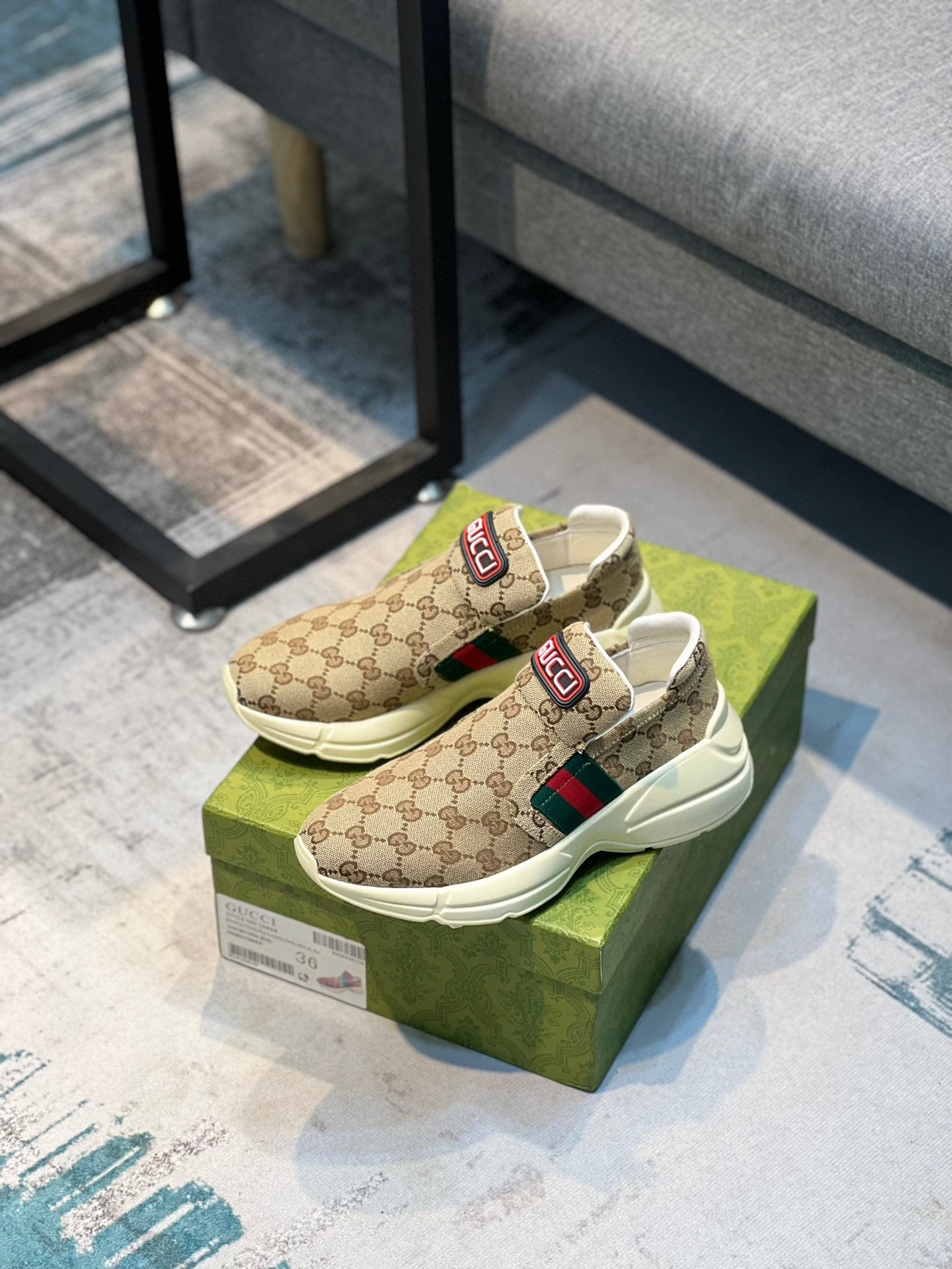 Gucci Exclusive Rhyton Shoes Sneakers In Beige SNK941398571