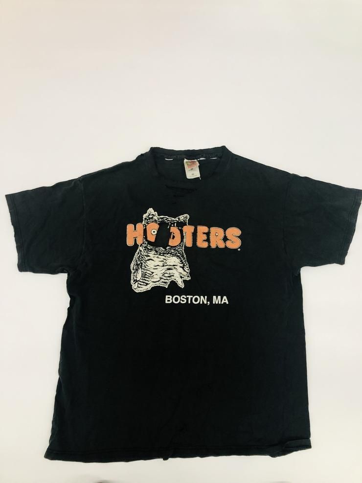 Vintage Hooters Boston Ma Shirt