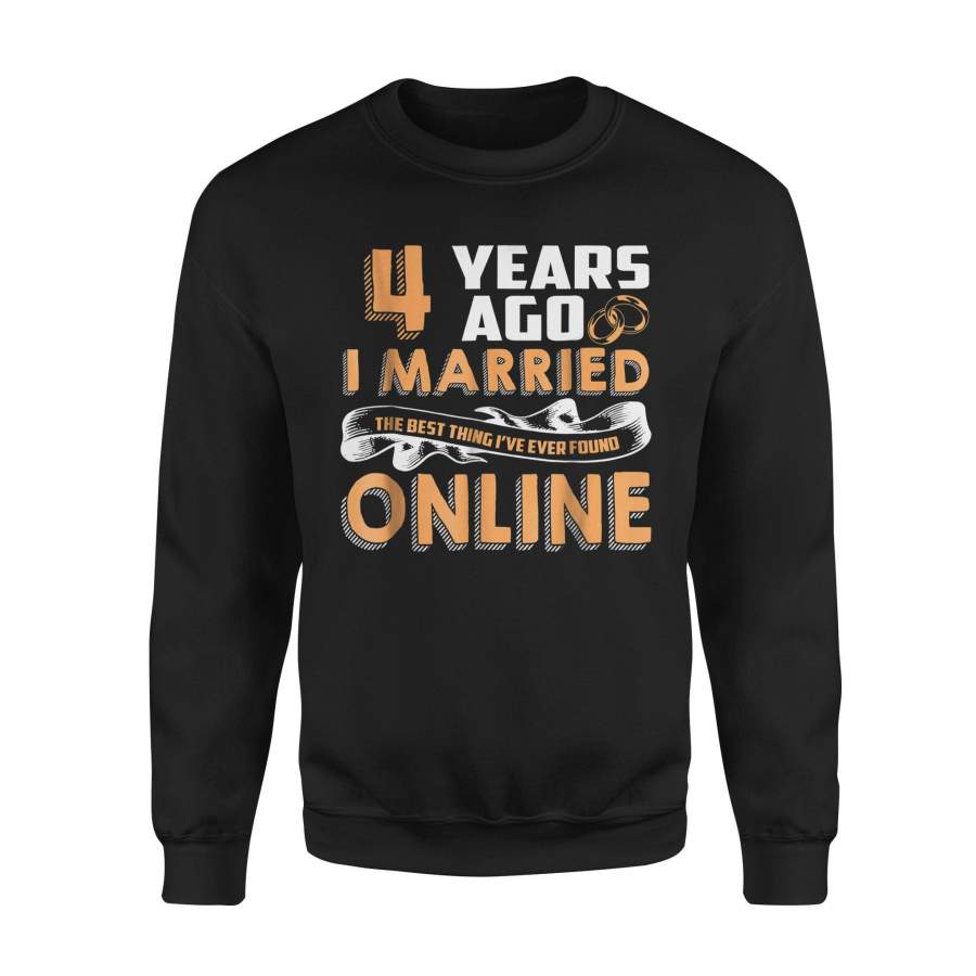 Father’s Day Black Anniversary Gift For 4 Years Marriage Couple – Standard Fleece Sweatshirt
