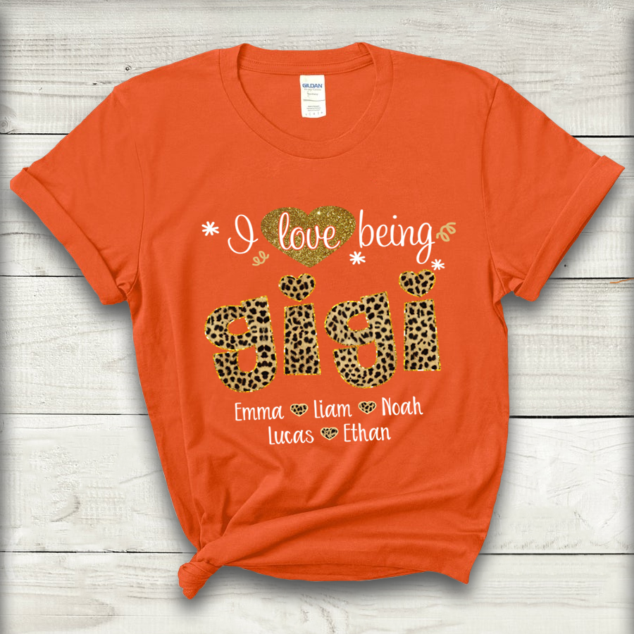 Apayprint – I Love Being Gigi , Mimi, Nana, Grandma – Leopard, Grandkid’s Name | Personalized T-Shirt