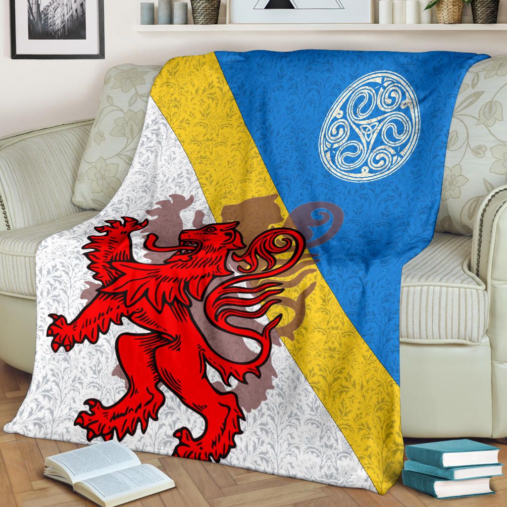 Scotland Celtic Premium Blanket – Scottish Lion & Triskele – BN22