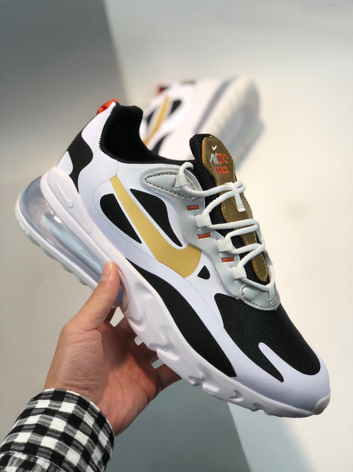 Nike Air Max 270 React BlackWhite-Metallic Gold 5339793