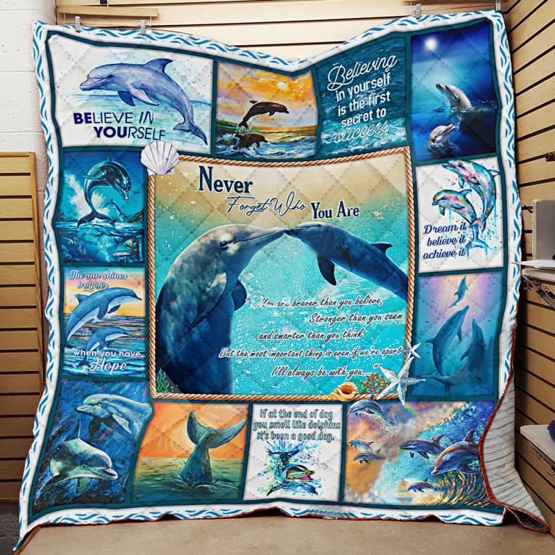 Dolphin Quilt AI211225