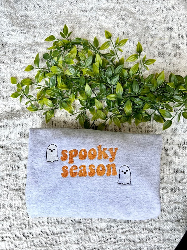 Spooky Season Halloween Embroidered Sweatshirt 2D Crewneck Sweatshirt All Over Print Sweatshirt For Women Sweatshirt For Men Sws3121