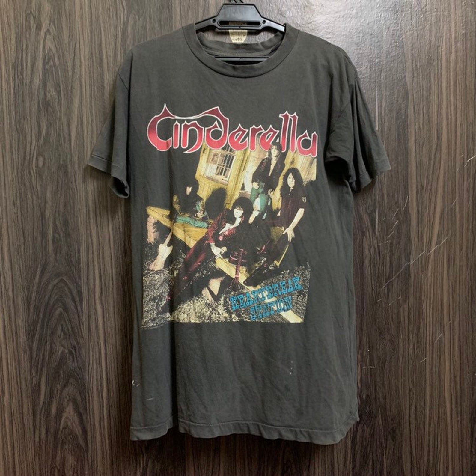 Vintage 90S Cinderella Heartbreak Station European Tour Album 1991 T Shirt