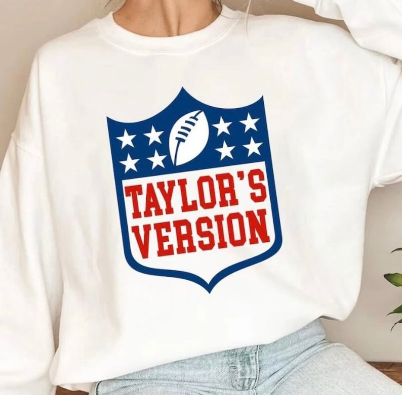 DELIVERY BY SUPER BOWLKansas City Chiefs Sweatshirt – Taylor’s Version