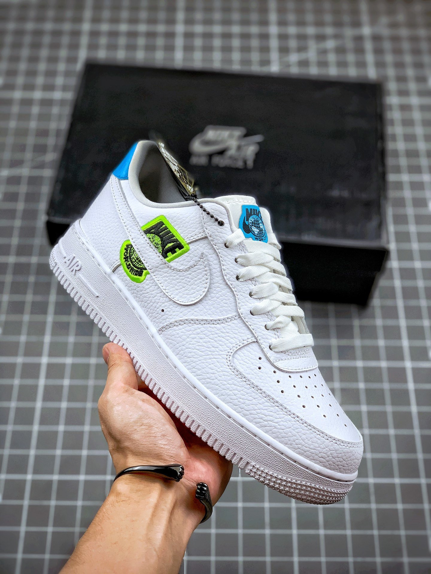 Nike Air Force 1 07 SE Worldwide’ White Volt 5340645