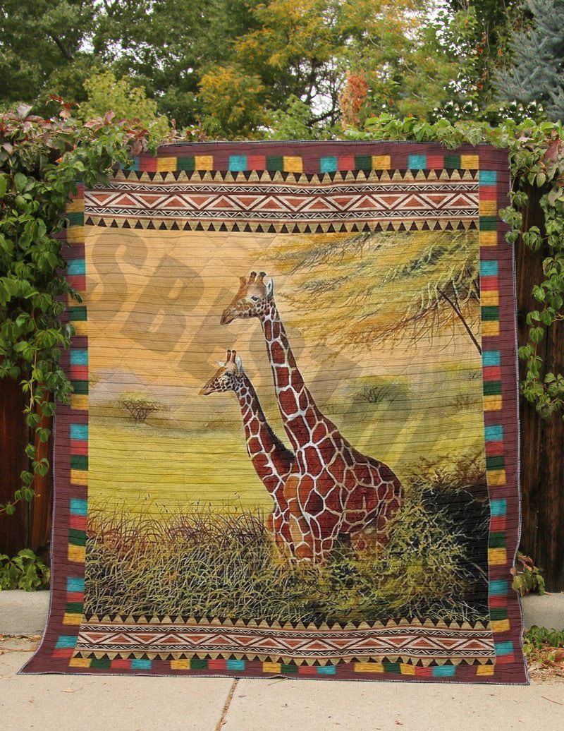 Animal  Giraffe Watching The Sunset  Quilt Blanket