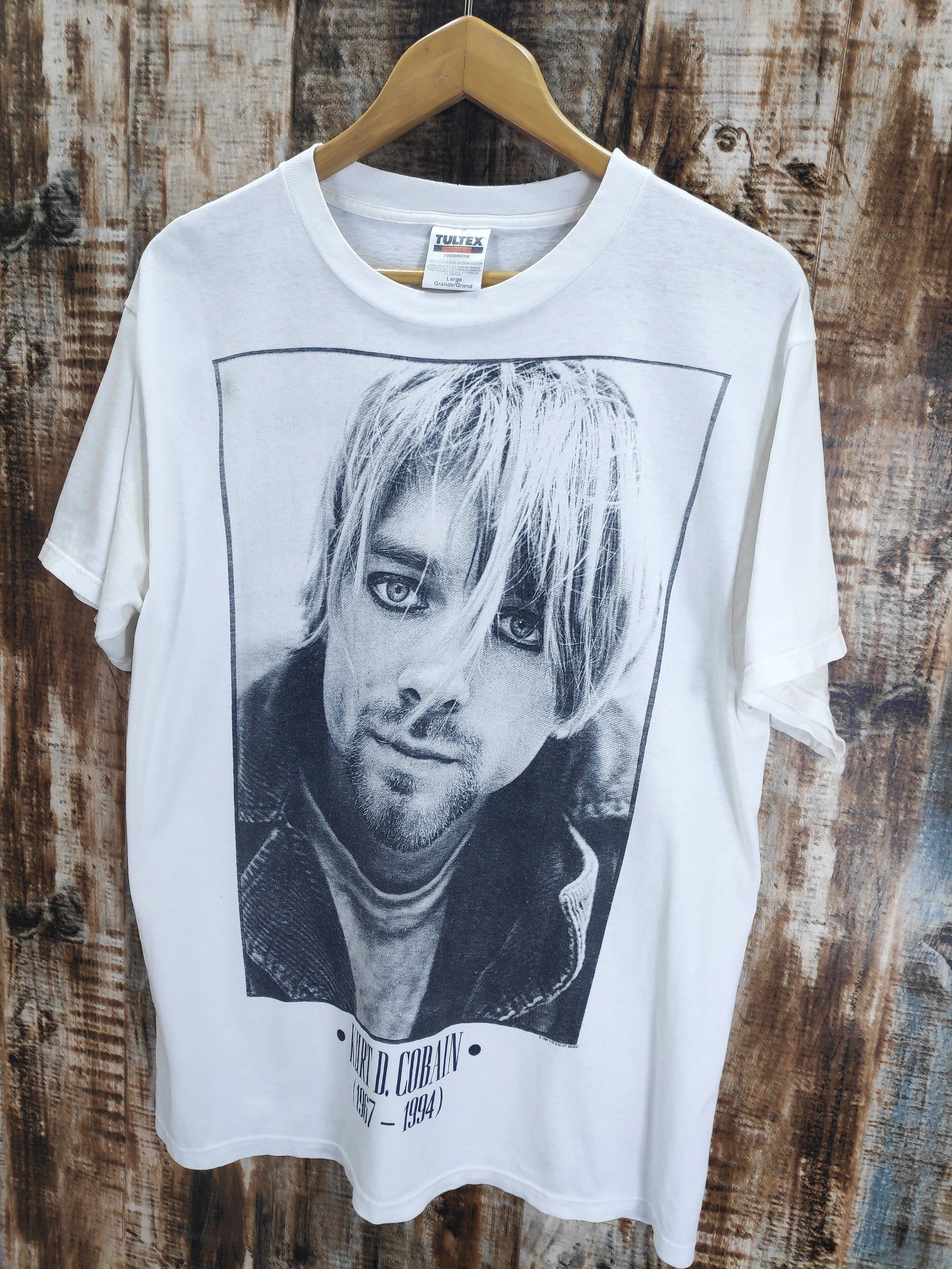 Vintage Nirvana Kurt Cobain Memorial Tour Concert T-Shirt Vintage 90S Cobain Grunge T Shirt Music Promo 90S Fashion